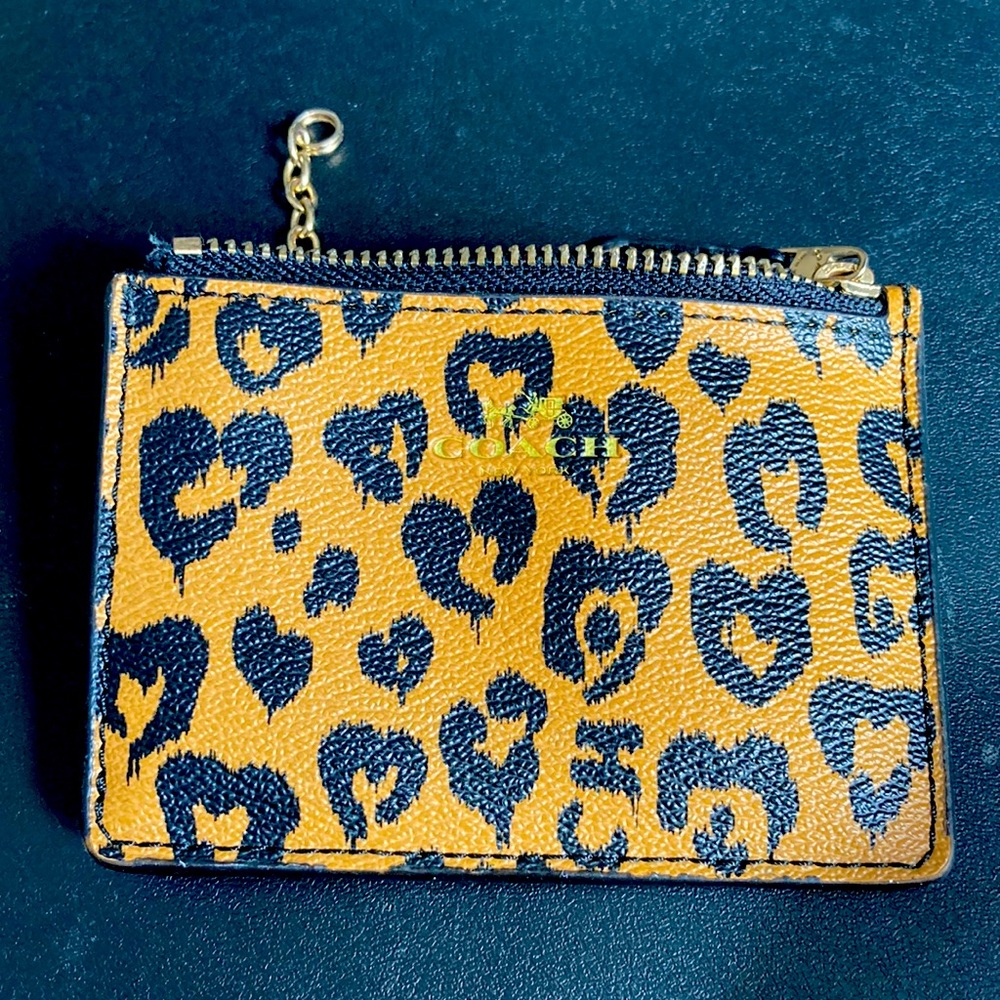 Coach card holder. Broken chain. Still in good shape